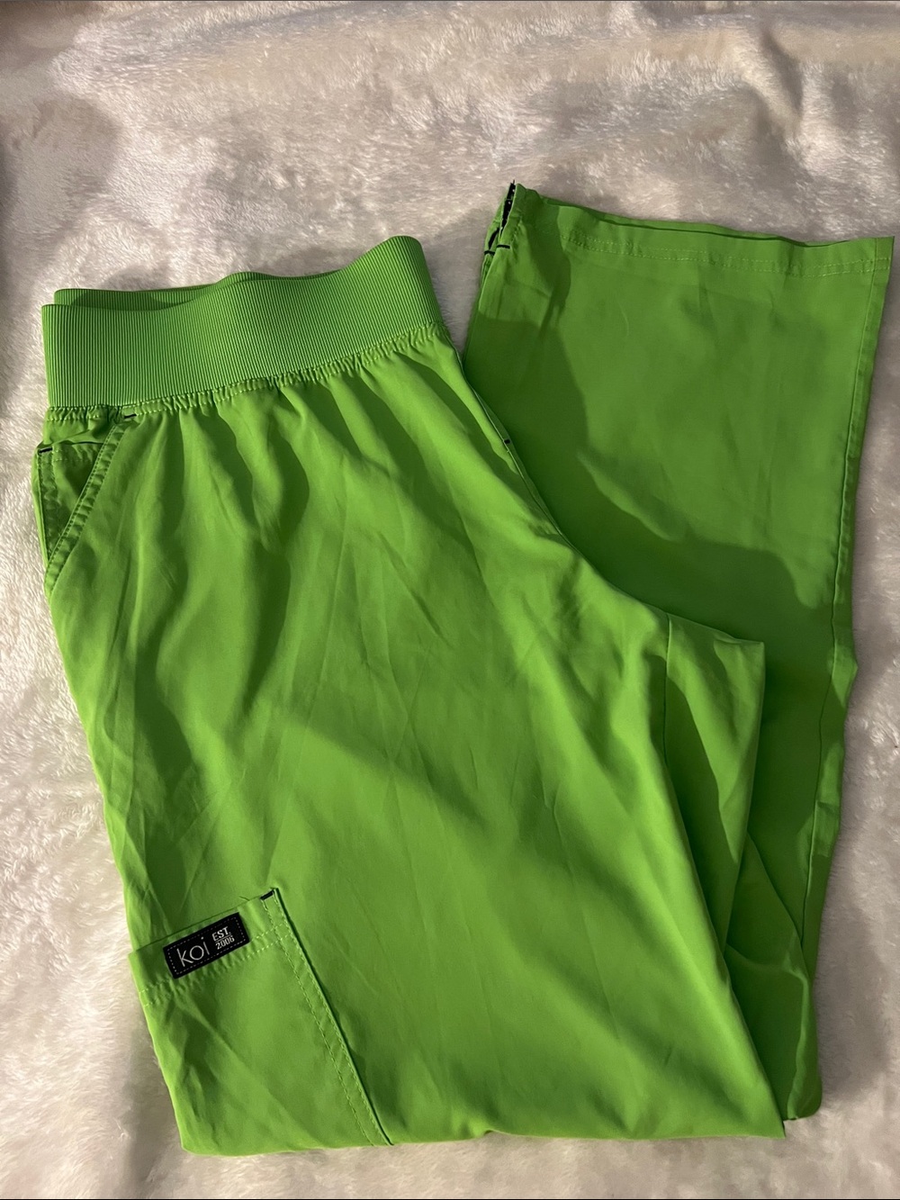 KOI 💚 LIME GREEN WIDE ELASTIC WAISTBAND 6-POCKET CARGO SCRUB PANTS Women’s XL